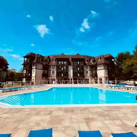 Appartement T2 Avec Piscine Deauville Exterior photo